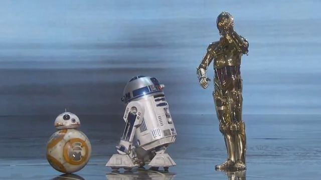 Robôs de Star Wars roubam a cena durante entrega do Oscar