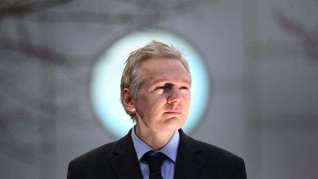 Justiça da Suécia arquiva investigações contra Julian Assange