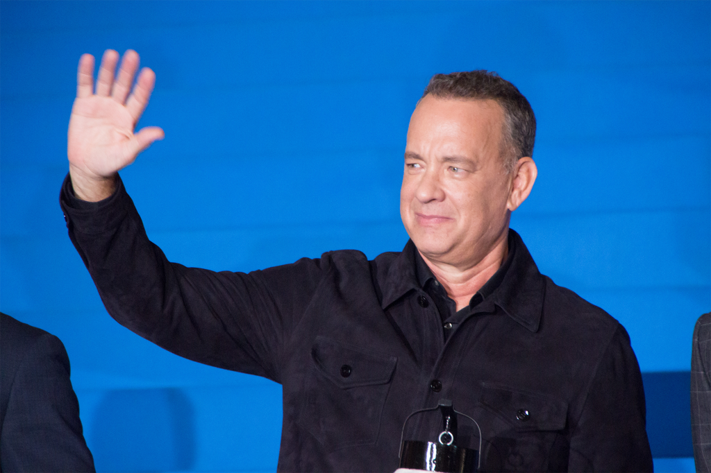 Tom Hanks não é muito fã de ver seu filme saindo dos cinemas e estreando somente na Apple TV+ (Imagem: Reprodução/Wikipédia)
