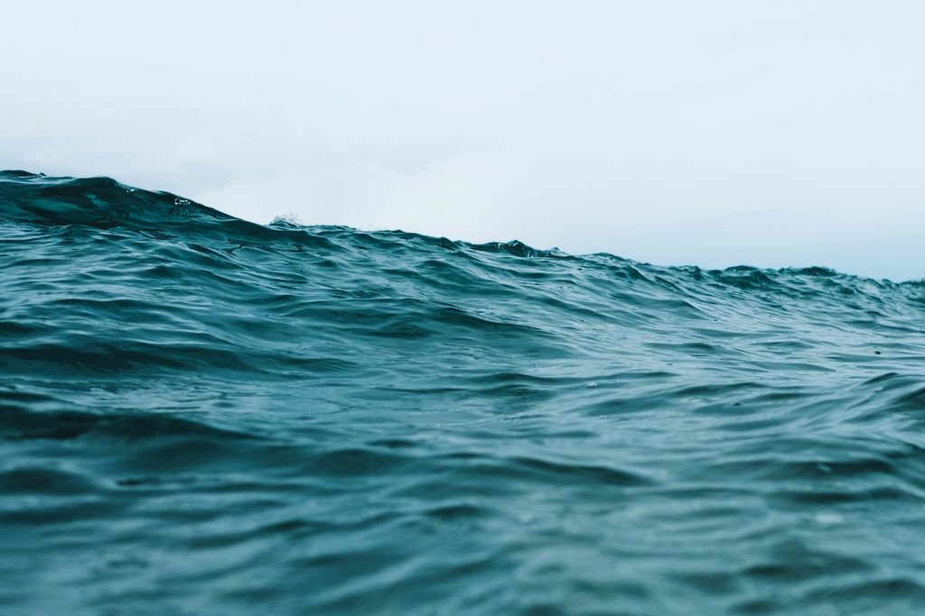 Temperatura do oceano atinge recorde de alta (Imagem: Thierry Meier/Unsplash)