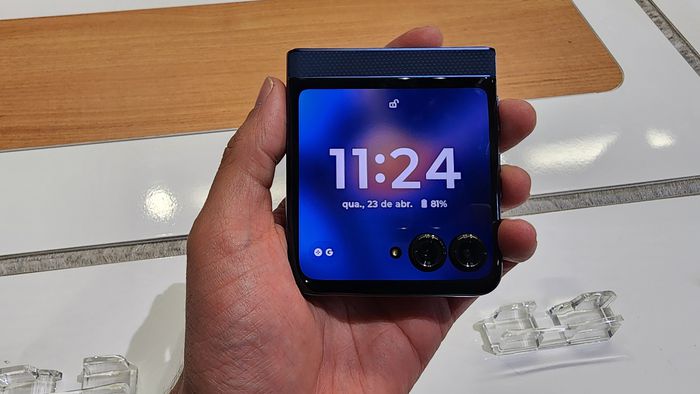 Motorola Razr 70 vaza por completo; veja detalhes do dobrável
