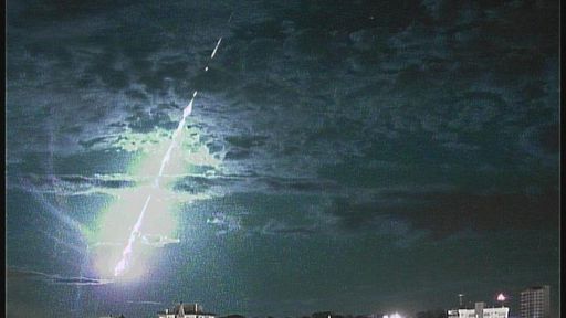 Meteoro explode no Rio Grande do Sul e quase transforma noite em dia
