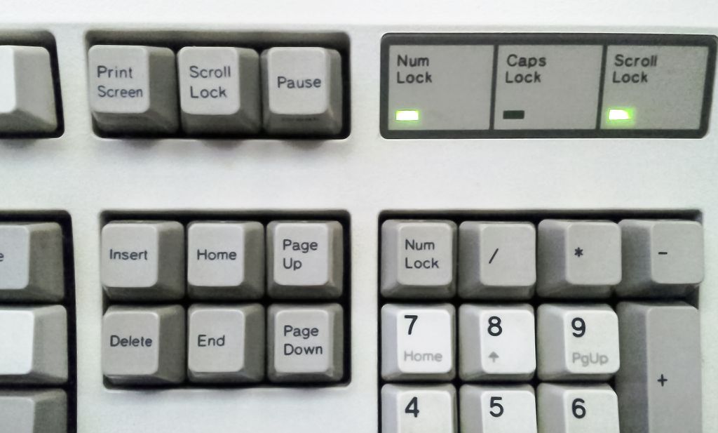 Os antigos teclados da IBM deram o pontapé inicial na tecla Scroll Lock (Imagem: Idly3/Creative Commons)
