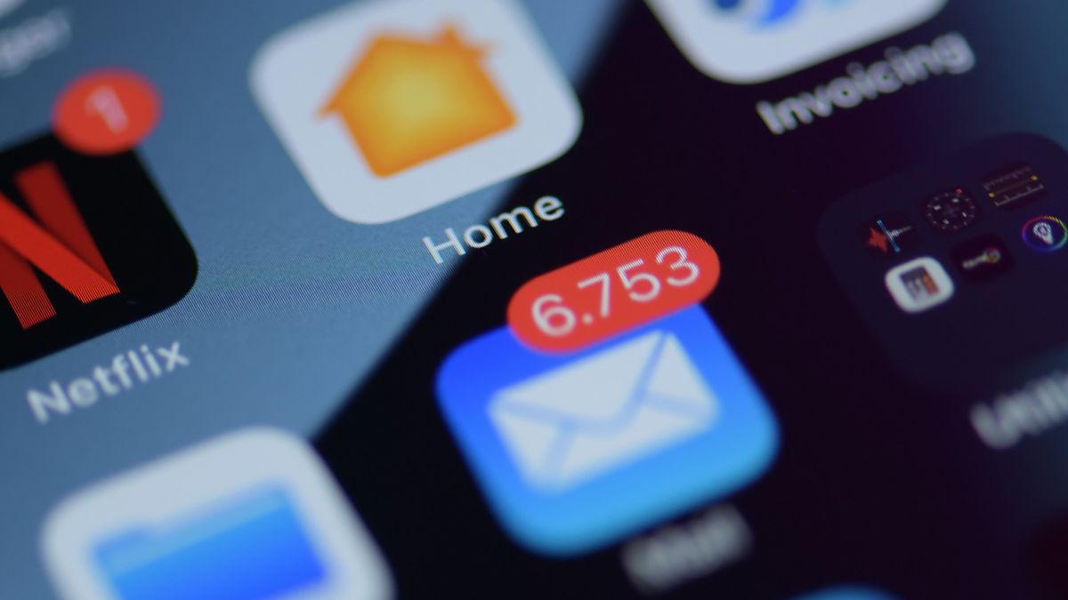 Notificações fazem você pegar o celular sem perceber? Entenda o gatilho