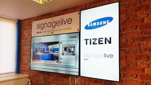 Samsung expande uso do Tizen em novos painéis publicitários inteligentes