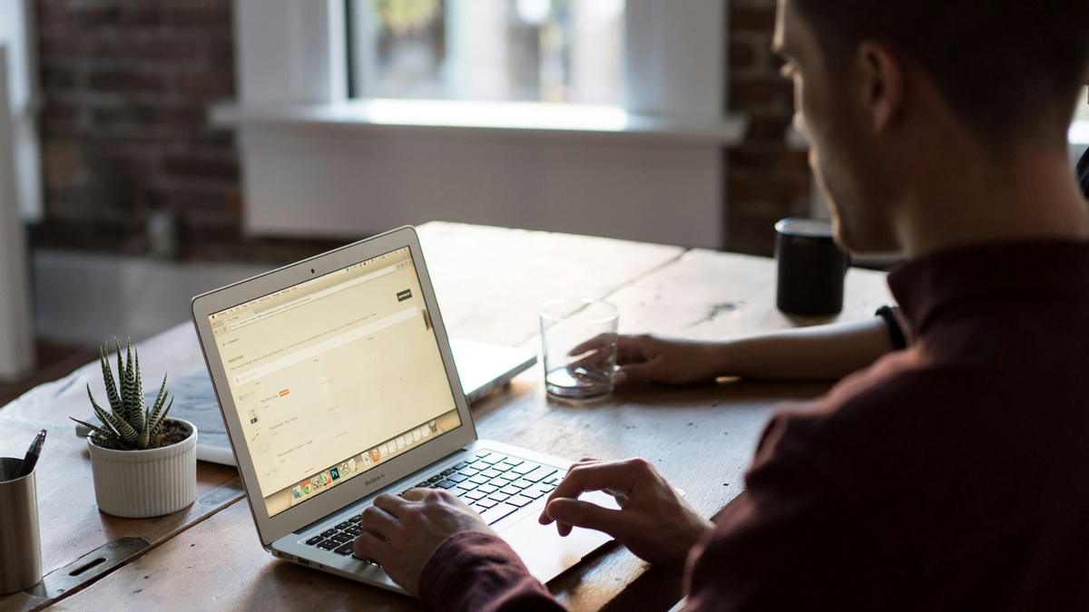 ST-One contrata para cargos em tecnologia com benefícios e home office