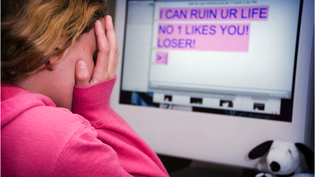 AVG: uma em cada 6 crianças sofre bullying online