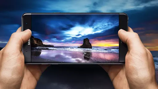 Samsung apresenta o Galaxy Note7 com tela curva, leitor de íris e USB-C