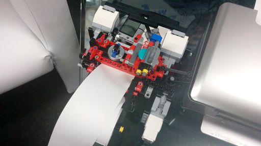 Campus Party 2015: garoto de 13 anos cria impressora braile feita em LEGO