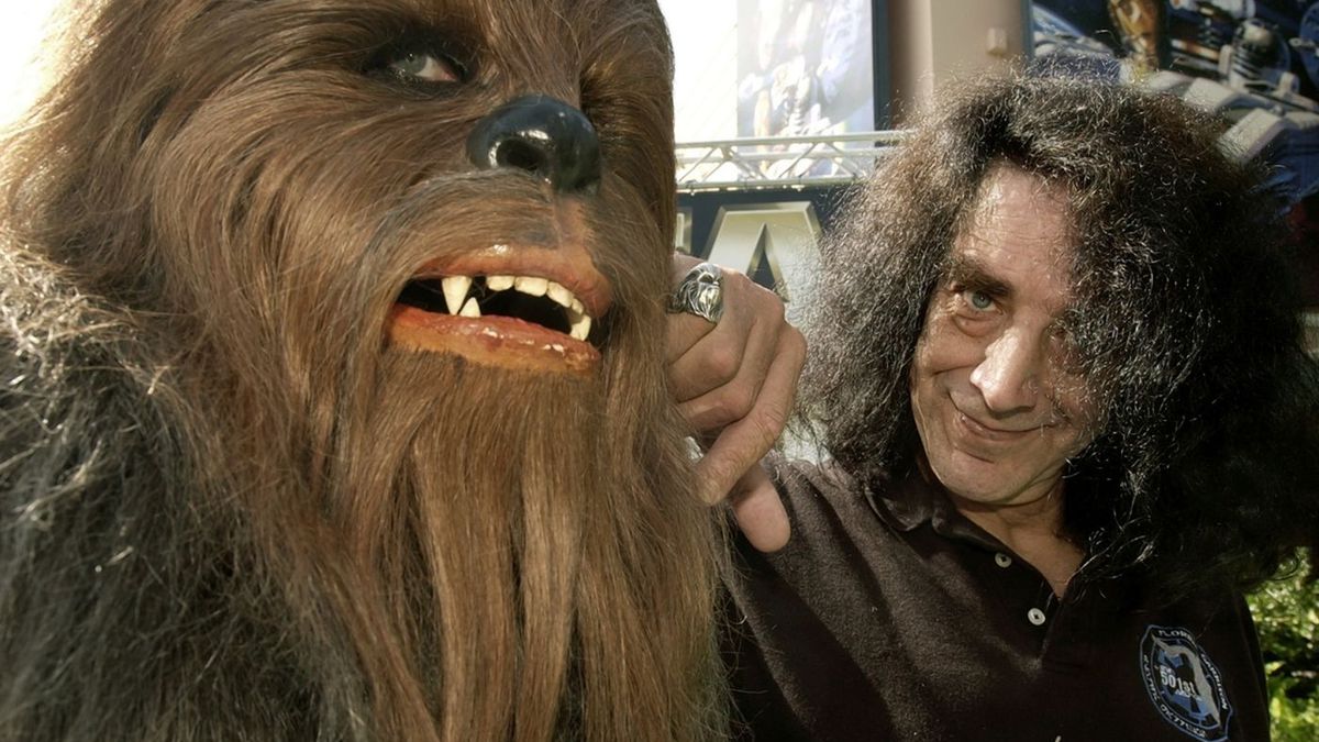 Morre Peter Mayhew, o homem por trás de Chewbacca em Star Wars - TecMundo