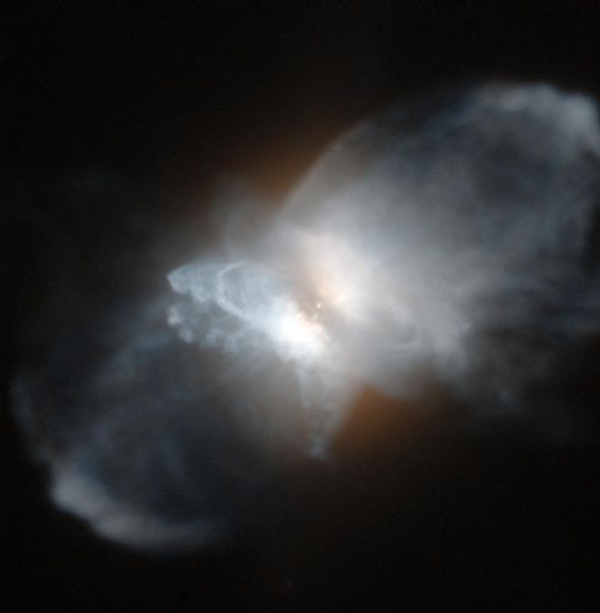A Nebulosa Congelada de Leão tem em seu centro uma estrela que ficou sem hélio (Imagem: Reprodução/ESA/HUBBLE & NASA/Starts With a Bang)