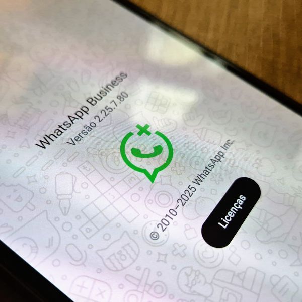 WhatsApp Proíbe Chatbots de IA: O Fim da Festa para OpenAI e Perplexity?