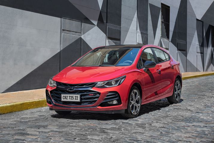 Chevrolet Cruze RS e Midnight