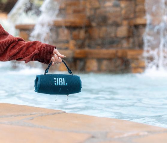 JBL Charge 6