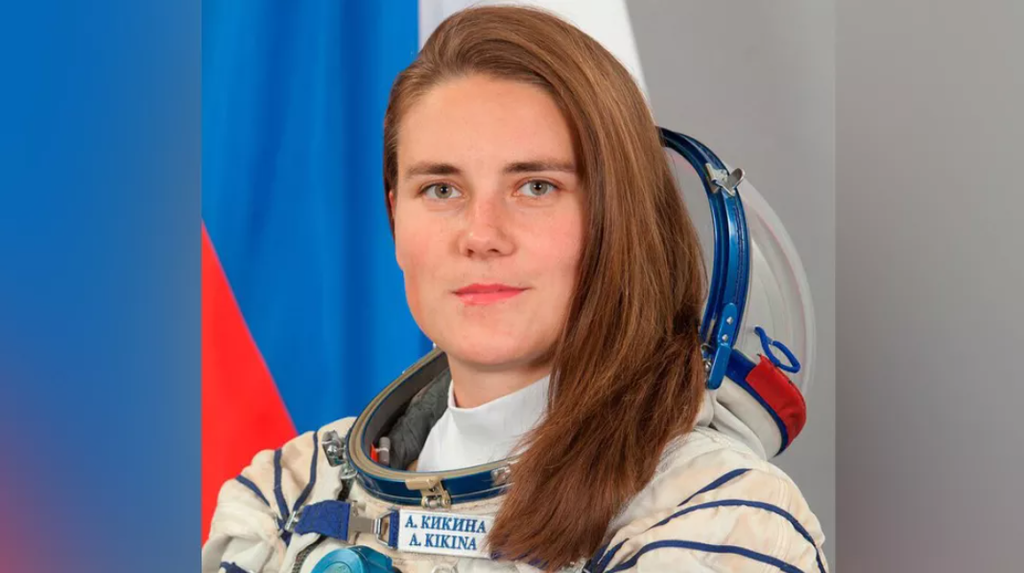 Anna Kikina é a única cosmonauta ativa no quadro de funcionários da agência espacial russa (Imagem: Reprodução/Roscosmos)