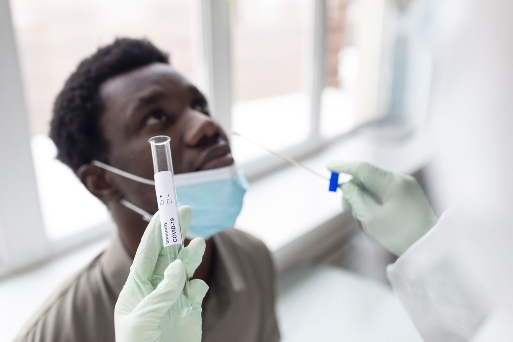 Testes de covid: saiba a diferença entre exames PCR e de anticorpos