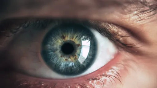 Olhar para luz vermelha (670 nm) pode restaurar perda natural da visão