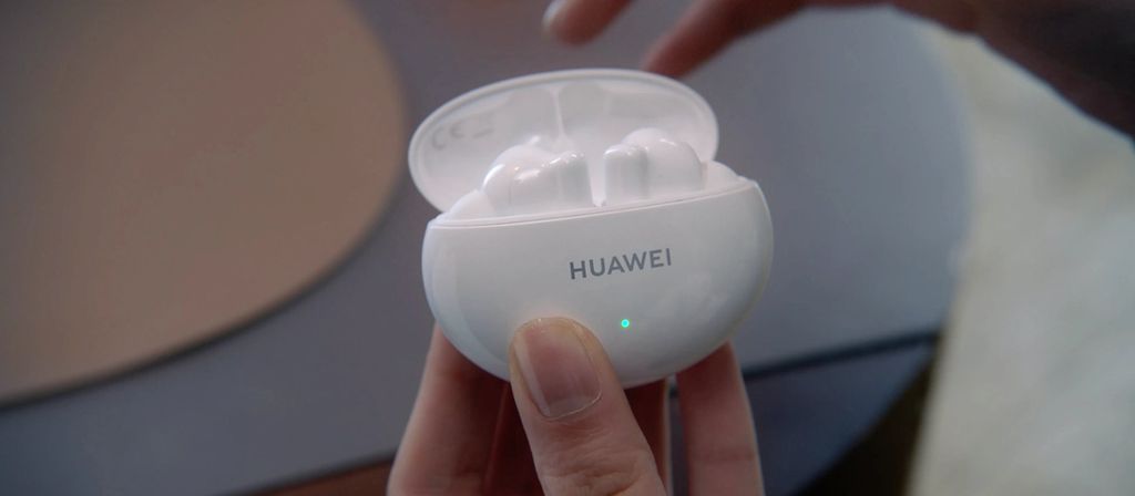 O Huawei FreeBuds 4 pode ser uma das novidades reveladas durante o evento (Imagem: Divulgação/Huawei)