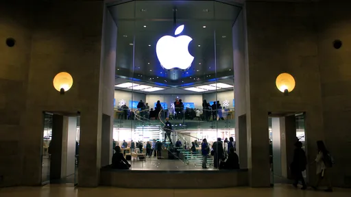 Apple trabalha junto a centros autorizados para desafogar Apple Stores no Brasil