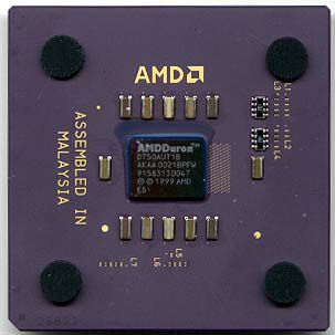 Acima, o Duron, que rendeu a gama de CPUs que esquentam por um bom tempo para a AMD.