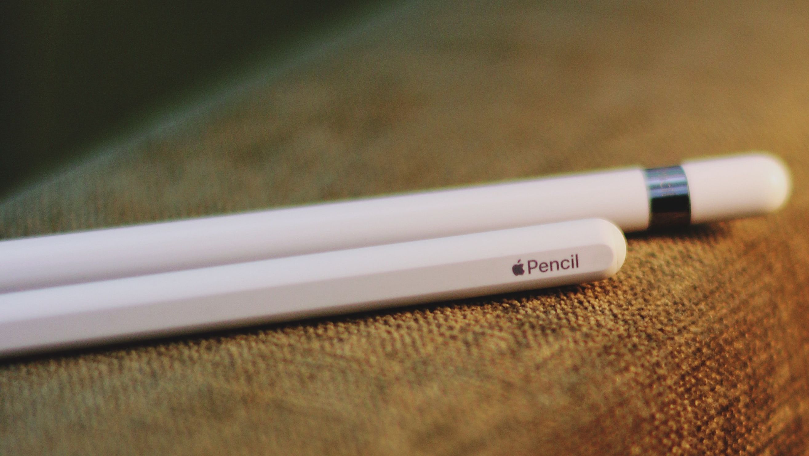Identifique o modelo do seu Apple Pencil e compatibilidade para carregá-lo corretamente (Imagem: Mukul Joshi/Unsplash)
