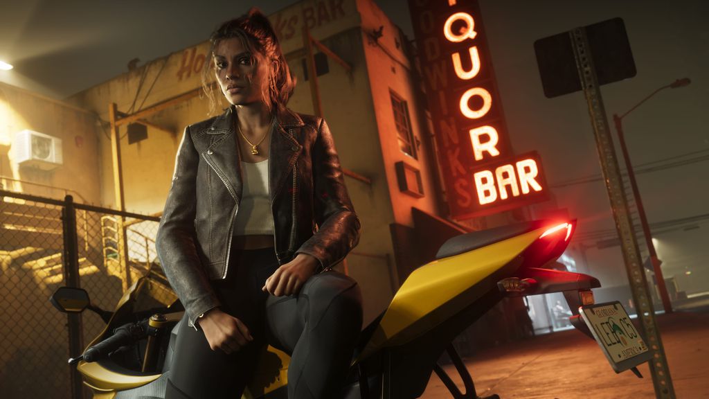 Screenshot de Lucia de GTA 6 armada atrás de uma porta