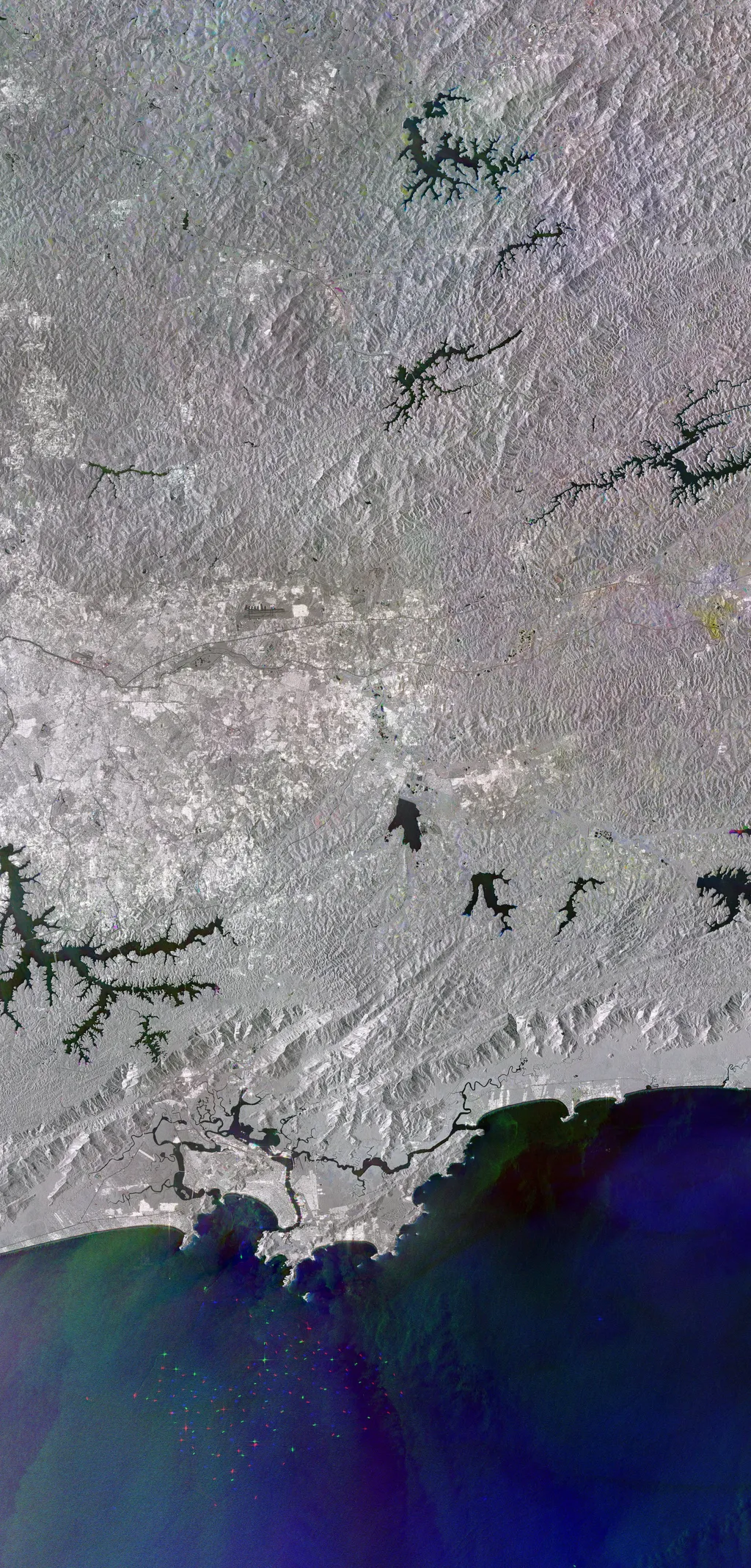 Cidade de São Paulo, Represa do Jaguari, Porto de Santos e mais nesta foto do satélite Sentinel-1 (Imagem: Reprodução/Copernicus Sentinel data/ESA)