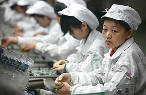 Ânimo na fábrica chinesa é contagiante Ânimo na fábrica chinesa é contagiante