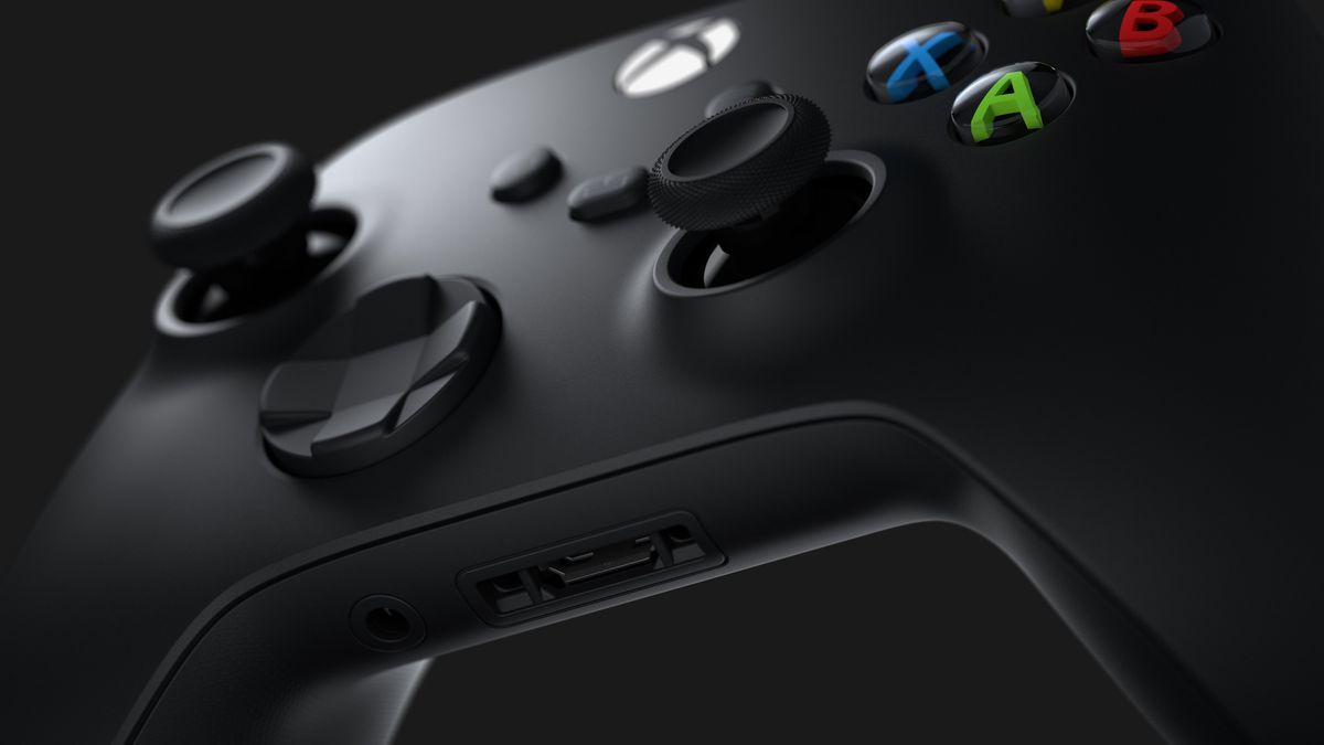 Microsoft Chatpad acoplado ao controle do Xbox