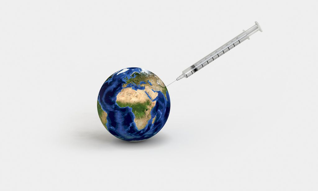 OMS deve distribuir 2 bilhões de doses de vacina da COVID até o final de 2021
