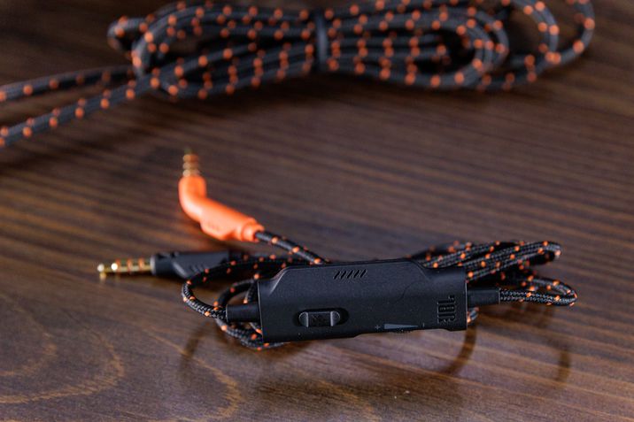 JBL Quantum 810 Wireless