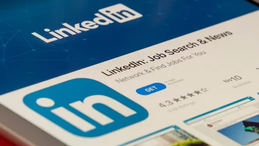 Procon notifica LinkedIn após exclusão de vaga para negros e indígenas