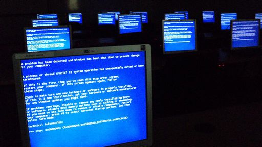 Esta talvez seja a maior tela azul do Windows que você já viu na vida