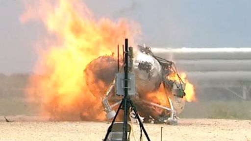 Vídeo: nave da NASA explode durante a realização de testes