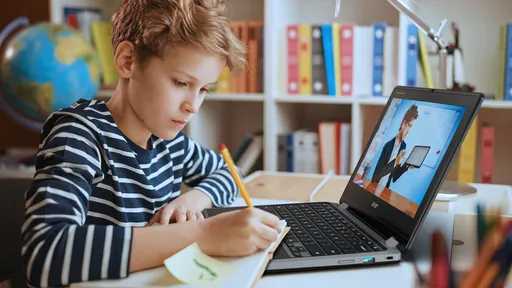Acer renova linha de Chromebooks para estudantes com design durável e ecológico