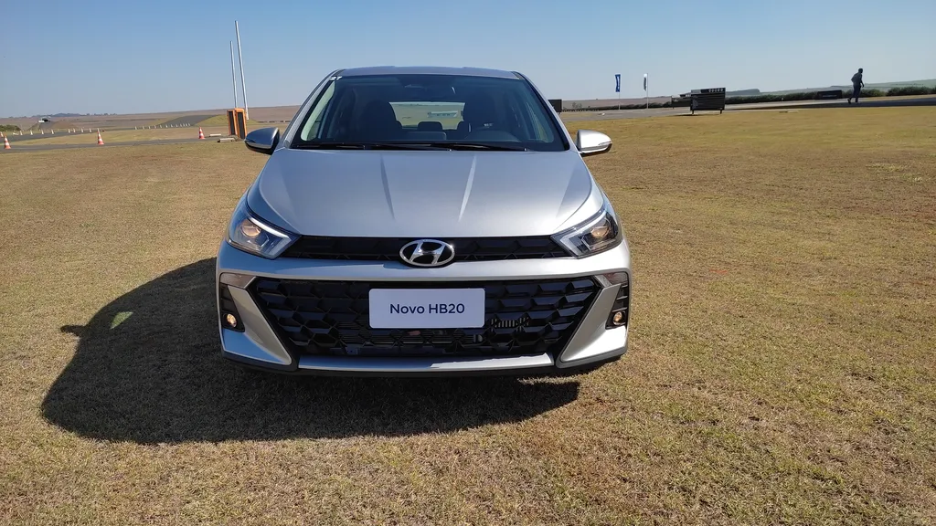Novo Hyundai HB20 mudou visual e agradou: hatch foi o carro mais vendido do Brasil em setembro (Imagem: Felipe Ribeiro/Canaltech)