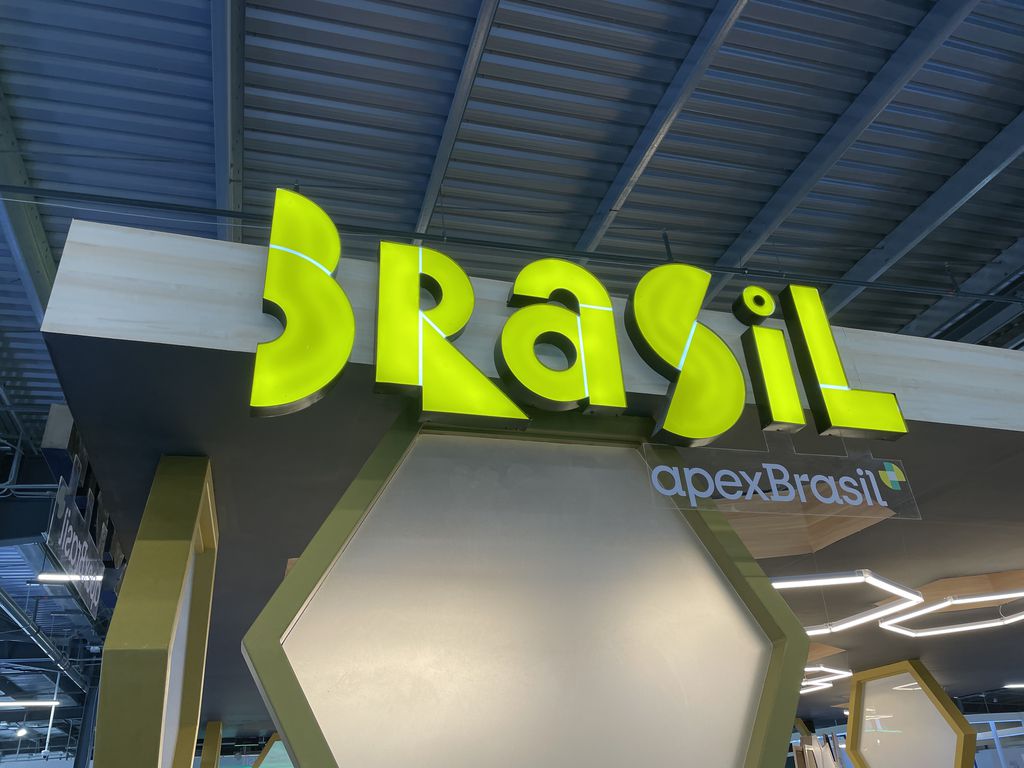 Além de stand com startups brasileira, ENS teve apresentação de capoeira (Imagem: Bruno De Blasi/Canaltech)