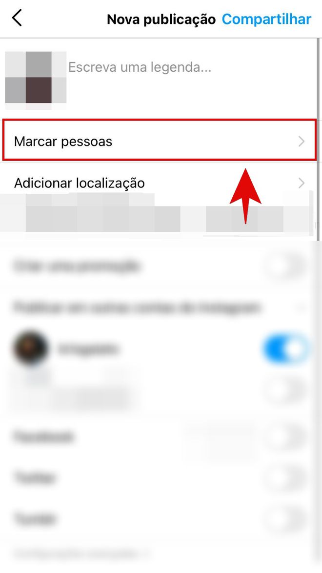 Use o comando indicado para adicionar colaboradores ao post (Imagem: Kris Gaiato/Captura de tela)