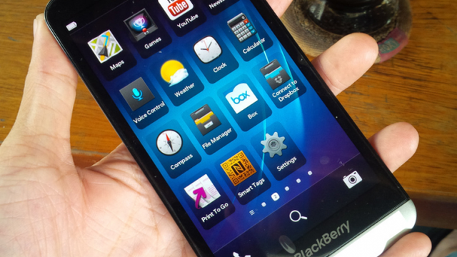 BlackBerry anuncia o Z30, com tela de 5" e BlackBerry OS 10.2