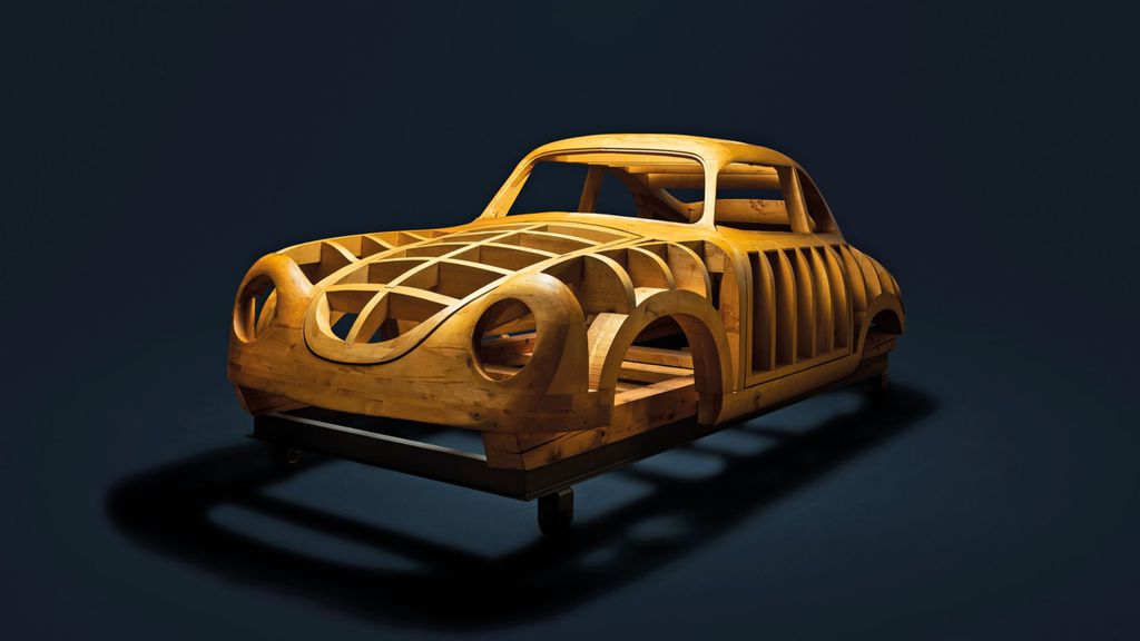 Carcaça do Porsche 356 está até hoje exposta no Museu da Porsche (Imagem: Divulgação/Porsche Museum)