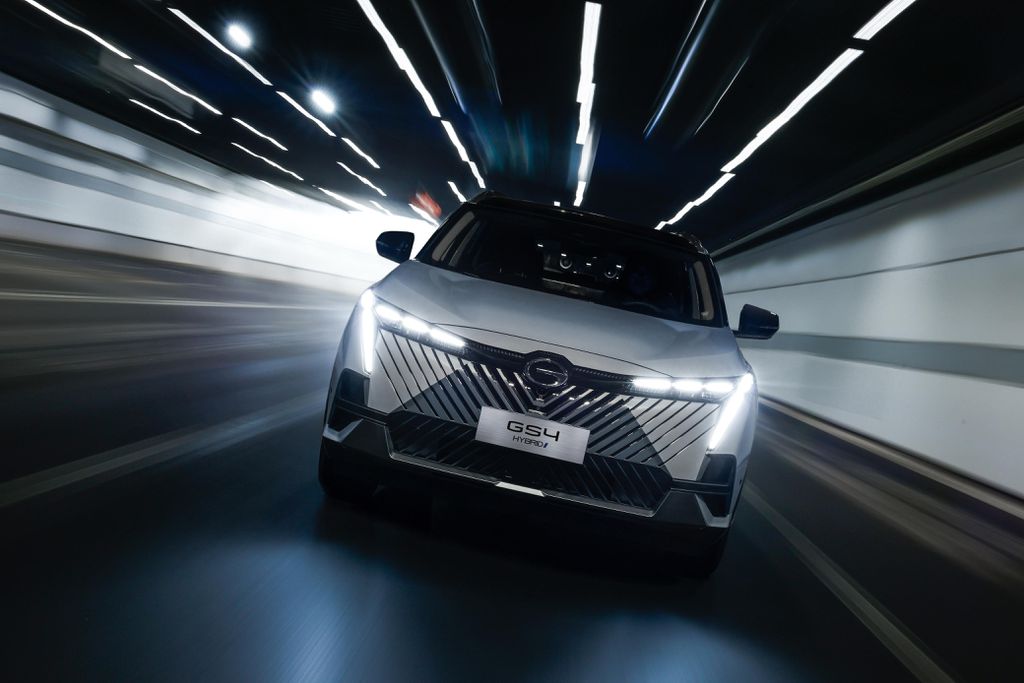 GAC GS4 visto de frente