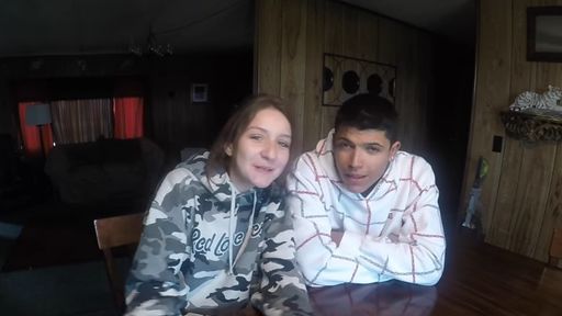 YouTuber morre após gravar vídeo tentando parar uma bala com um livro