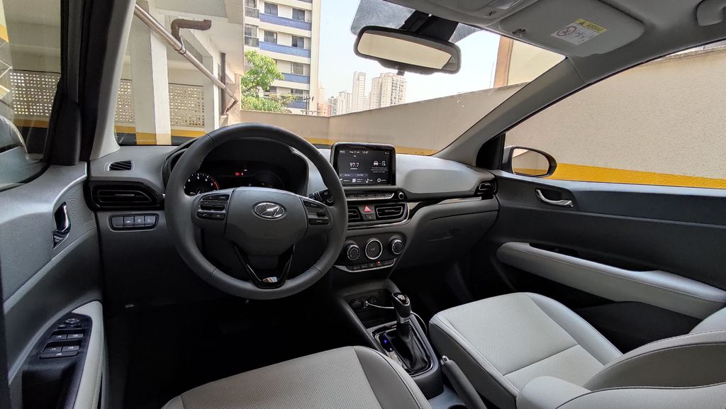 Interior do Hyundai HB20S agrada, mas o preço é bem salgado (Imagem: Felipe Ribeiro/Canaltech)