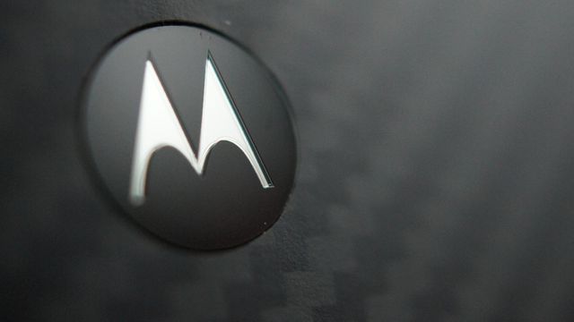 Misterioso smartphone da Motorola com notch em formato de gota surge em imagens