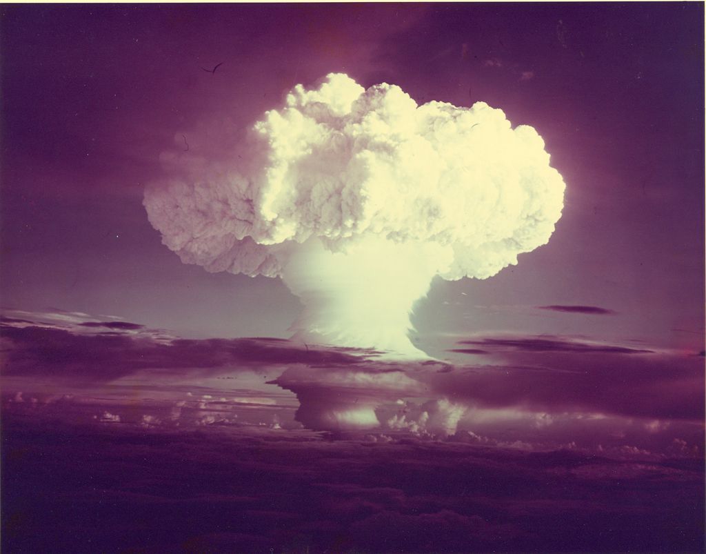 Iniciados na década de 1940, os testes nucleares e outras detonações deixaram uma marca de plutônio e outras partículas radioativas em todo o planeta, sinal eterno da influência humana (Imagem: Comprehensive Nuclear-Test-Ban Treaty Organization/CC-BY-2.0)