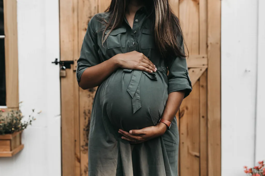 Efeitos da covid na gravidez podem influenciar o desenvolvimento motor de bebês, segundo a pesquisa (Imagem: Camylla Battani/Unsplash)