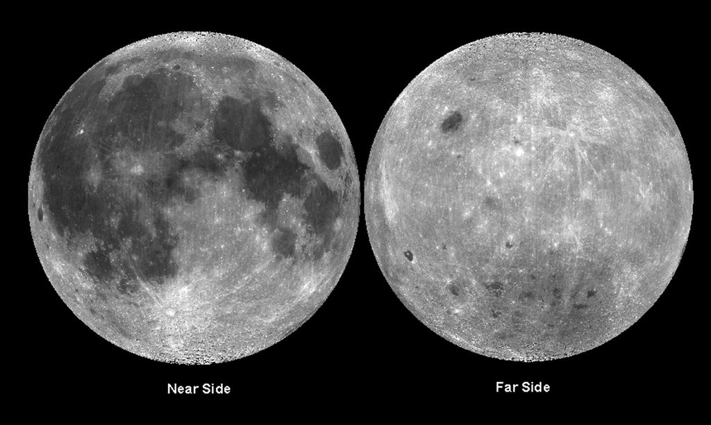 À esquerda, o lado mais próxima da Lua e, à direita, o mais distante (Imagem: Reprodução/NASA)