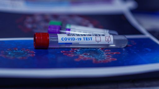 USP desenvolve teste que detecta coronavírus pela saliva
