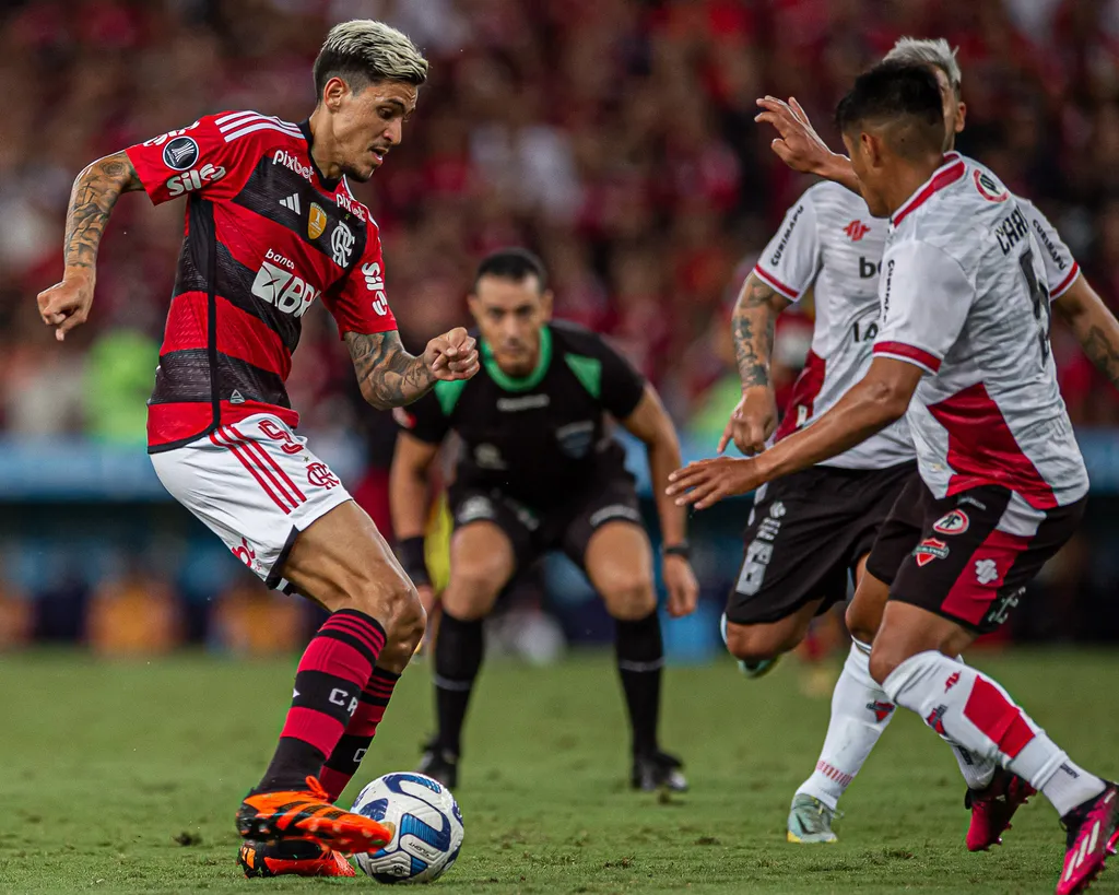 Pedro é esperança de gols do Flamengo no duelo contra o Racing, pela Libertadores (Imagem: Paula Reis/Divulgação, Flamengo)