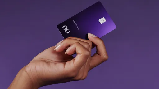 Nubank: como é o cashback com rendimento de 200% do CDI no cartão Ultravioleta